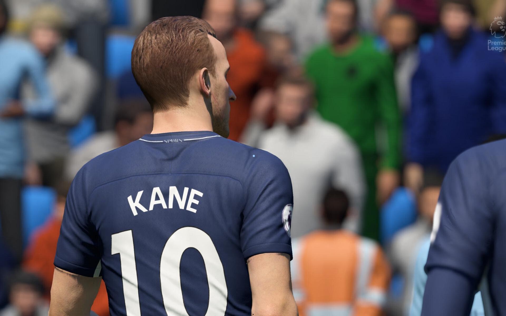 激情与失望交织，摩洛哥球迷镜头下迪亚斯点球失误的瞬间