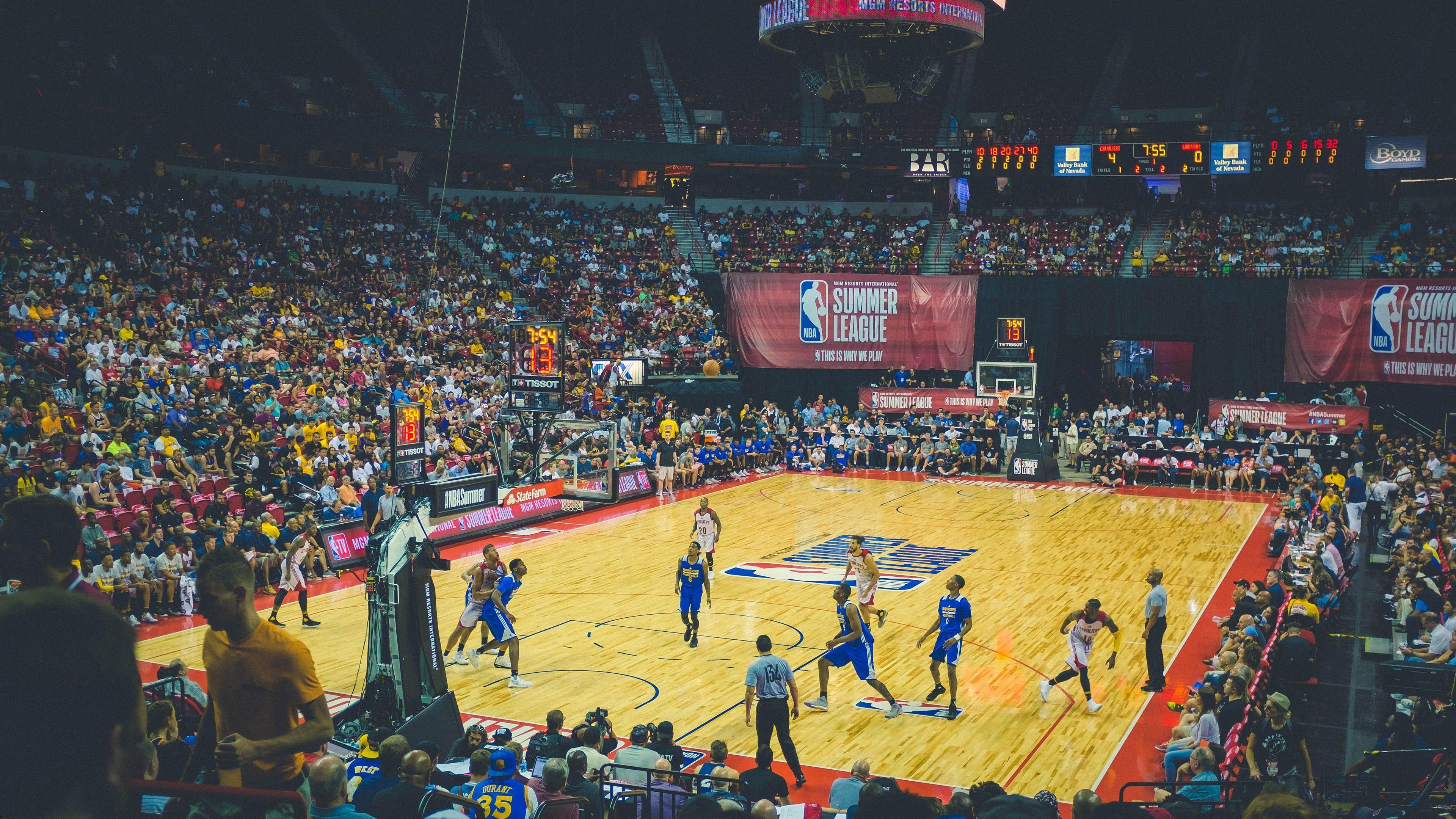 十年潜藏蓄势待发，主场稳胆预言进球盛宴